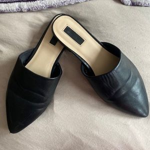 Forever 21 shoes slip ons pointed toe flat shoes backless slide faux leather